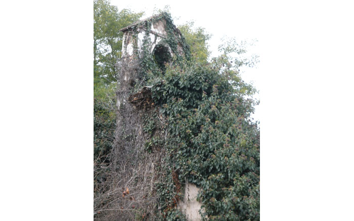 Restos del campanario de la Iglesia de la Magdalena